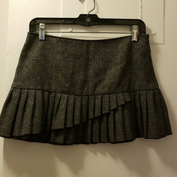 Sisley Dresses & Skirts - Sisley Italian wool short skirt size 40 women girl